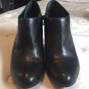Size 10 Nine West Black Ankle Booties